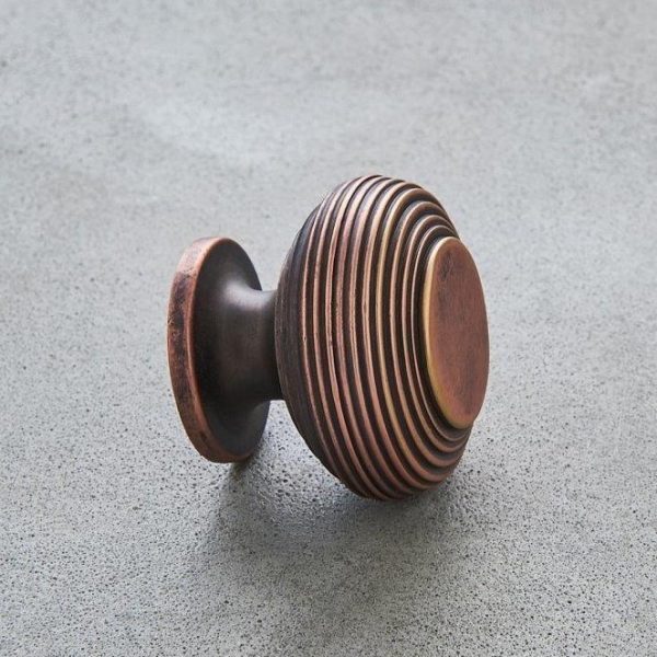 Beehive Cabinet Knob - Bronze