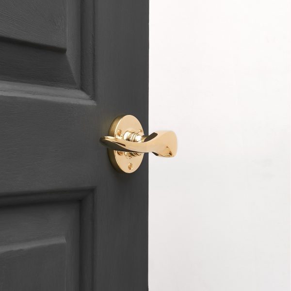 Codsall Lever Handles Round Rose (Pair) - Brass - Image 2