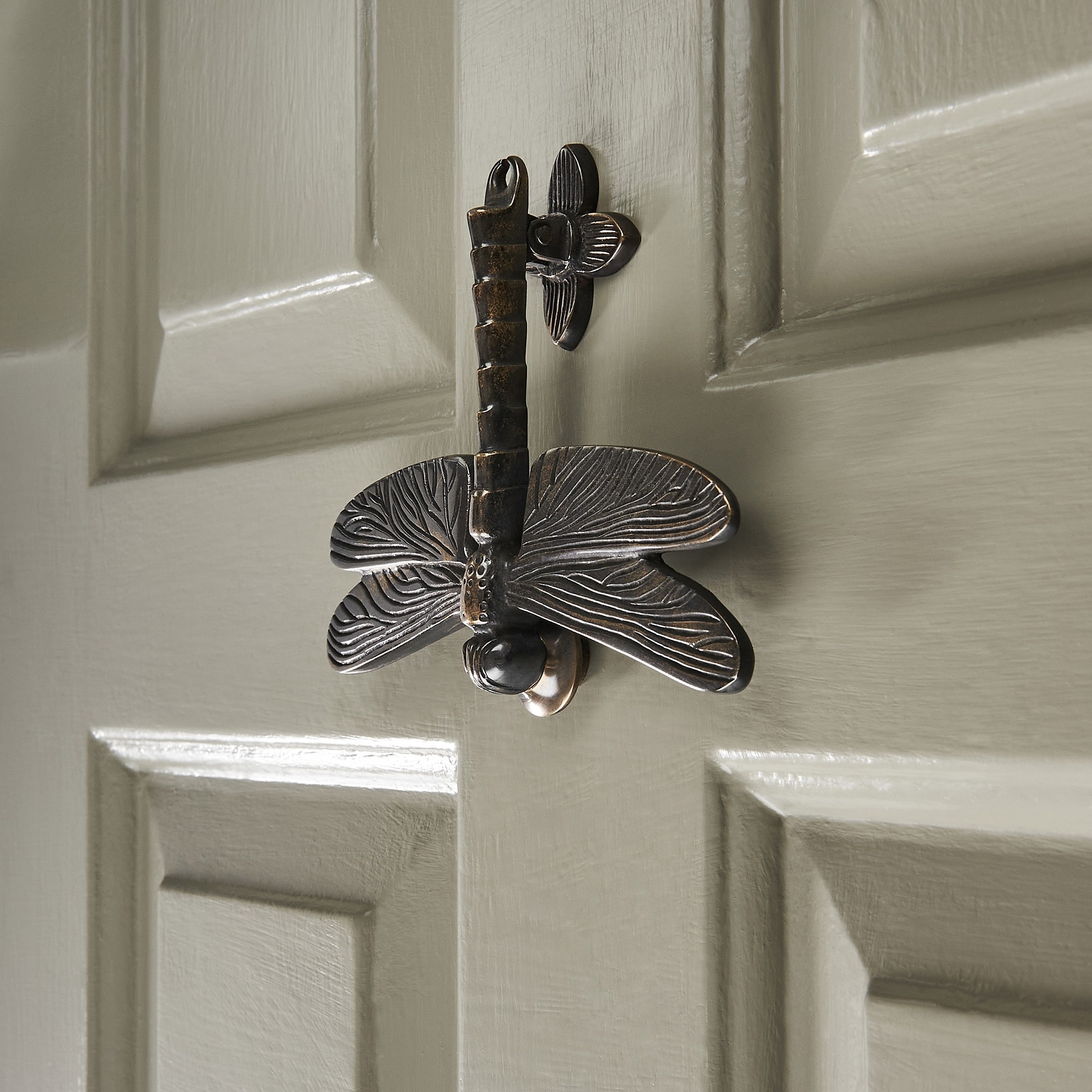 dragonfly-door-knocker-antique-brass2