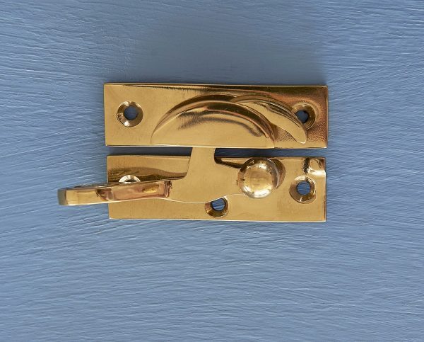 Claw Sash Window Fastener - Polished Brass - Image 2