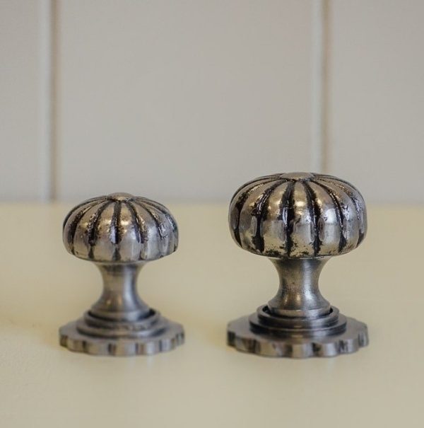 Flower Cabinet Knob - Pewter - Image 2