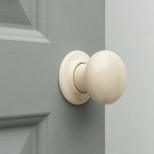 Porcelain Door Knobs (Pair) - Cream