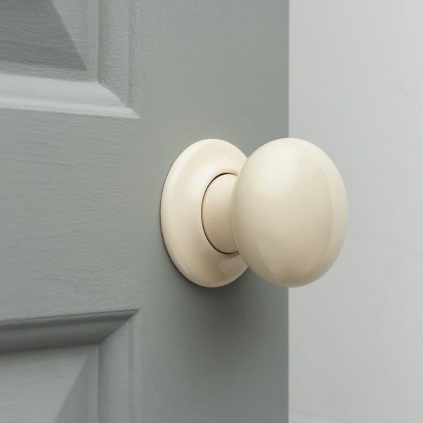 Porcelain Door Knobs (Pair) - Cream