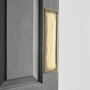 Lincoln Fingerplate- Aged Brass