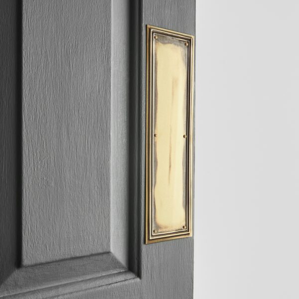 Lincoln Fingerplate- Aged Brass