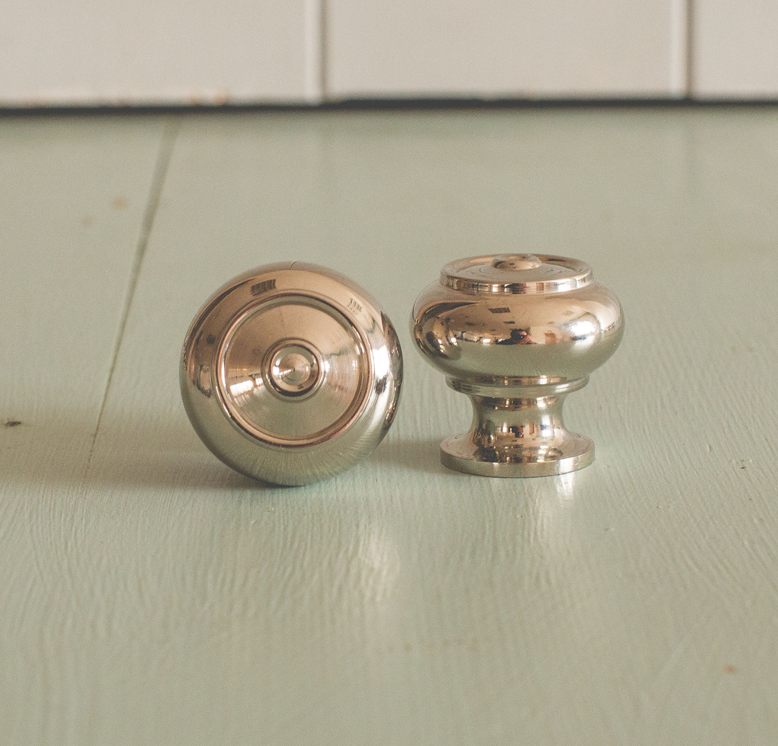 lowres_cabinetknobs_graceglory_productshots_march2014-026