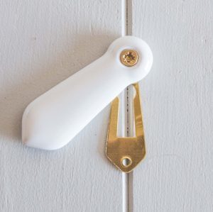 Porcelain Escutcheon - White