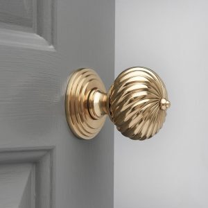 Edwardian Swirl Door Knobs (Pair) - Brass
