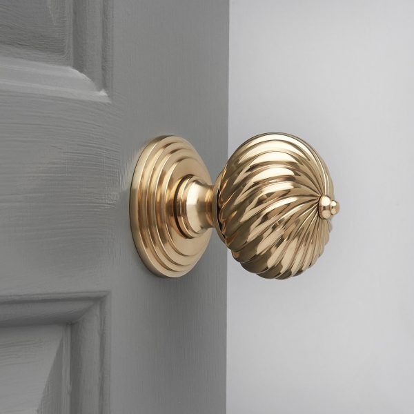 Edwardian Swirl Door Knobs (Pair) - Brass