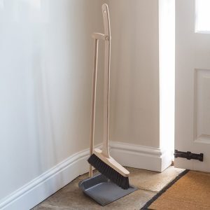 Tall Dustpan & Brush