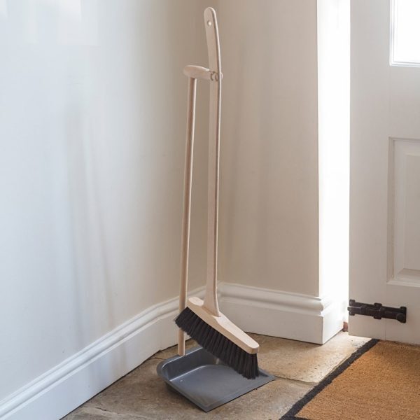 Tall Dustpan & Brush