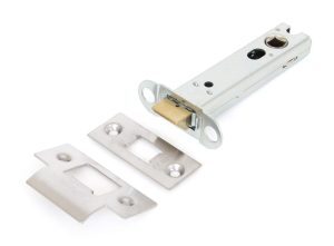 Heavy Duty Latch 4