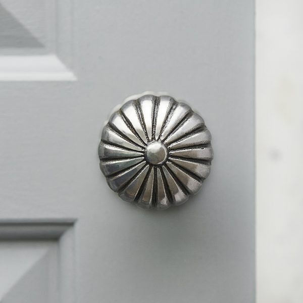 Hand Forged Flower Door Knobs (Pair) - Pewter - Image 3