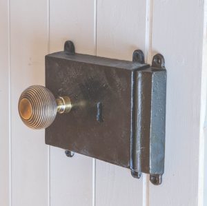 Rim Lock & Cast Iron Cover - Black Wax
