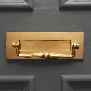 Traditional Letterplate With Clapper - Polished Brass