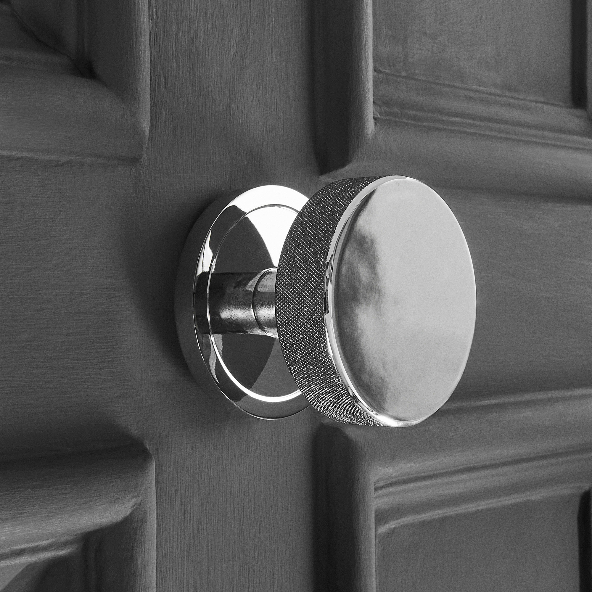 knurled centre door pull polished nickel