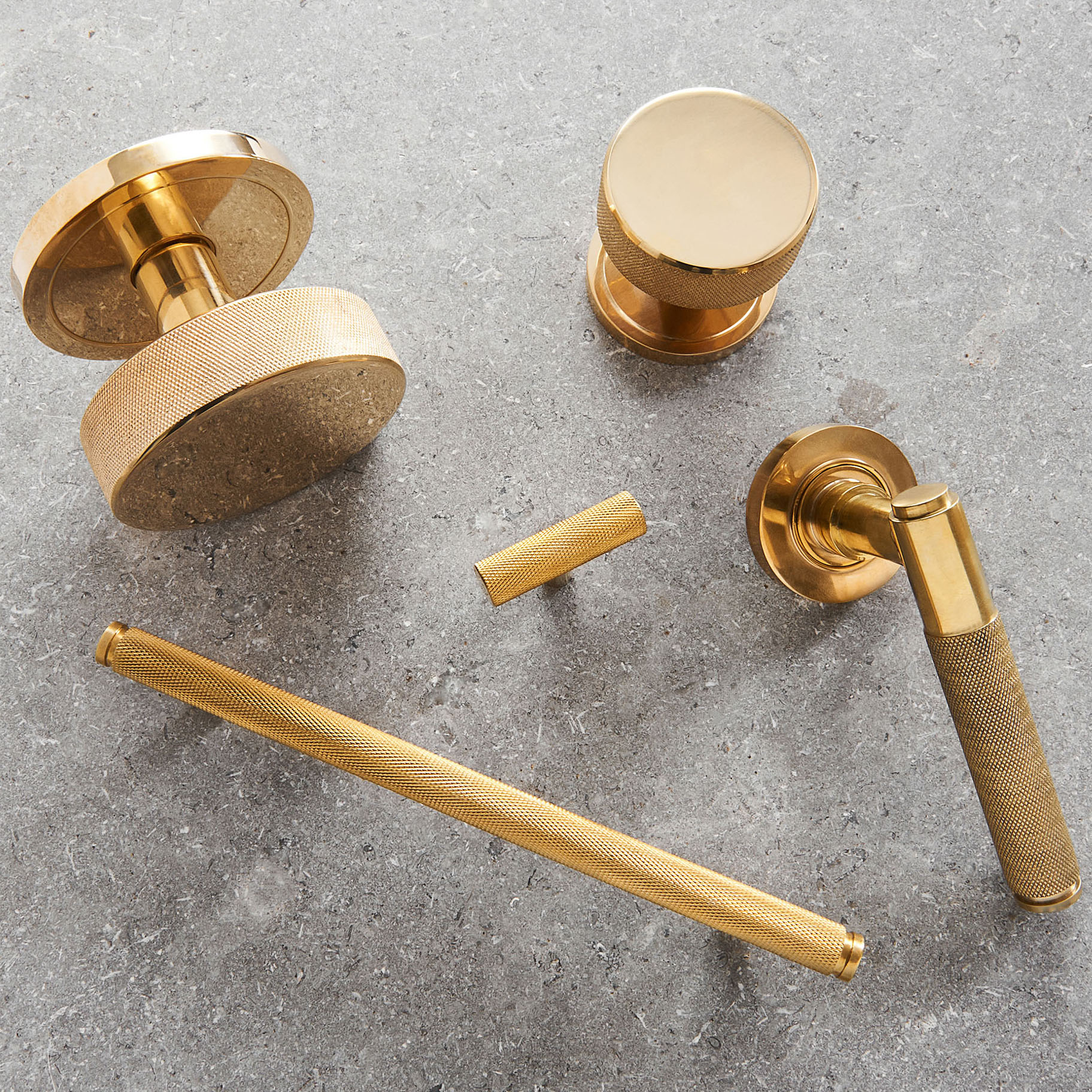 knurled door knob set polished brass