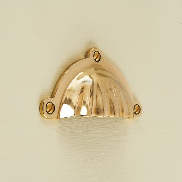 shell drawer pull polished brass