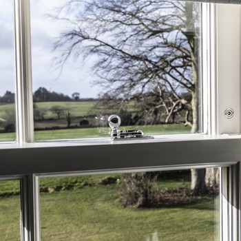 guides thumbnail sash fastener