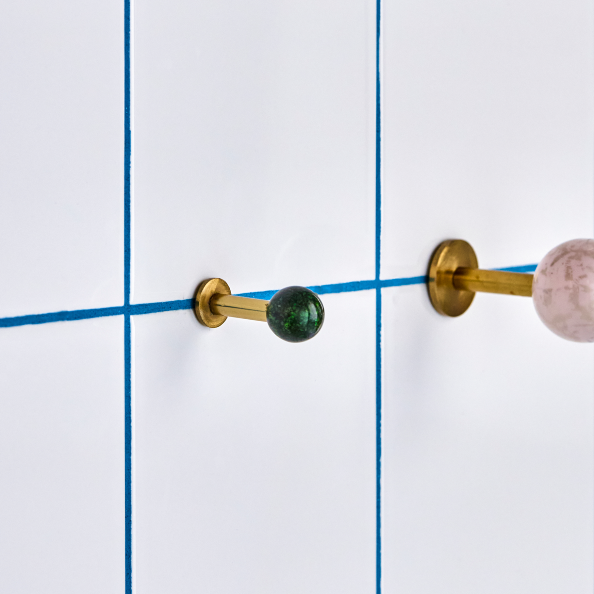 ball hooks dark green (set of 2 small)