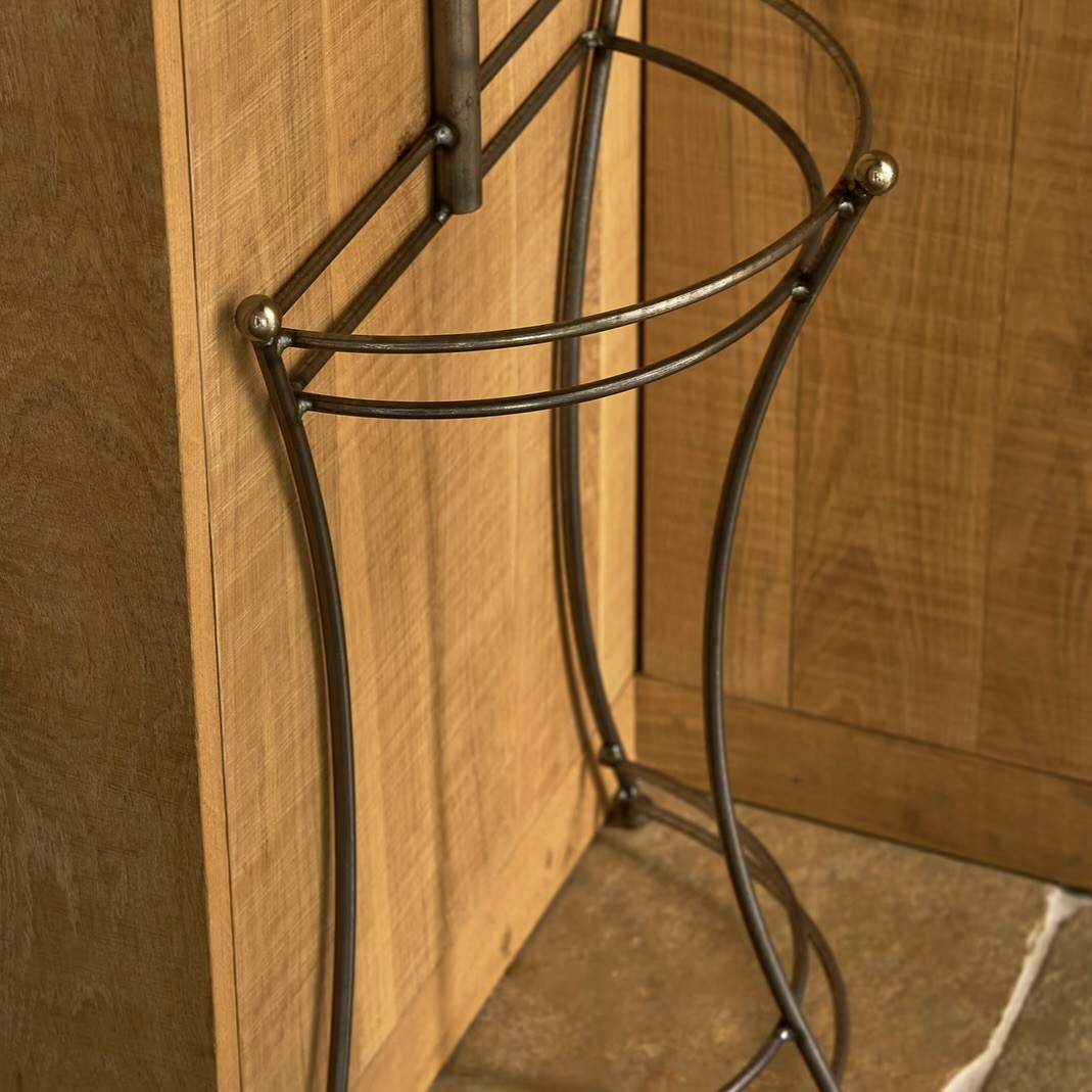 wall mounted coat stand