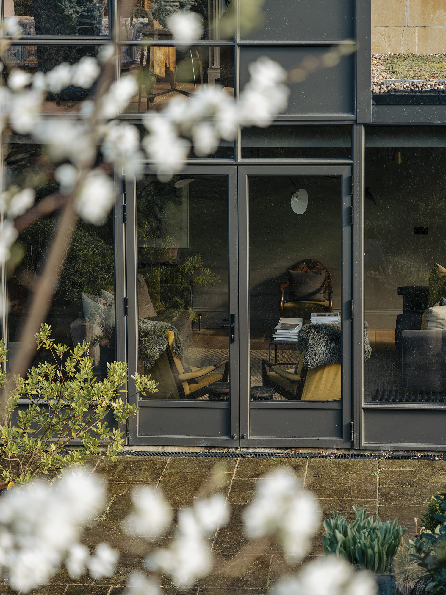 black avon slimline lever espag. lock set