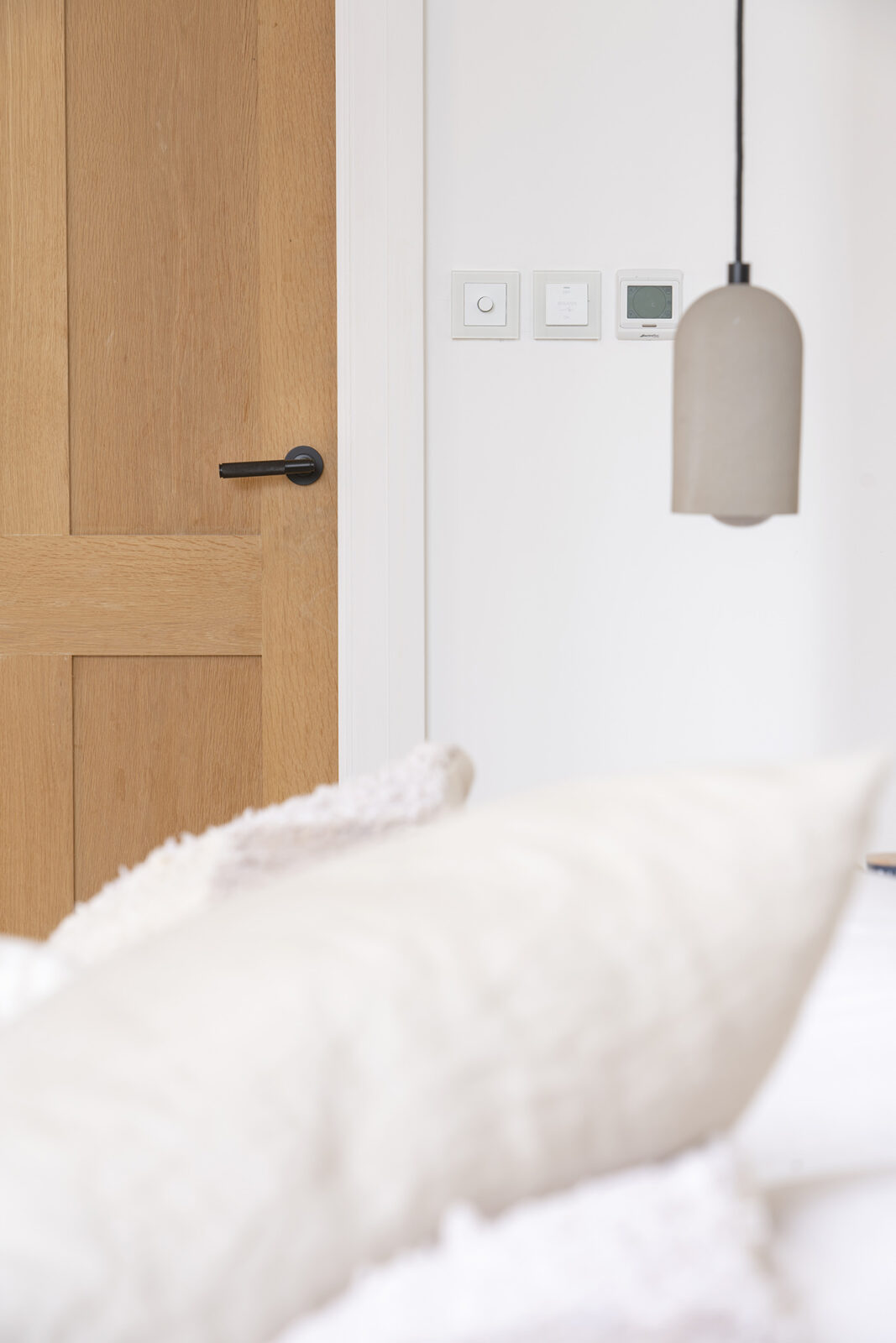 black brompton lever on rose set (plain)