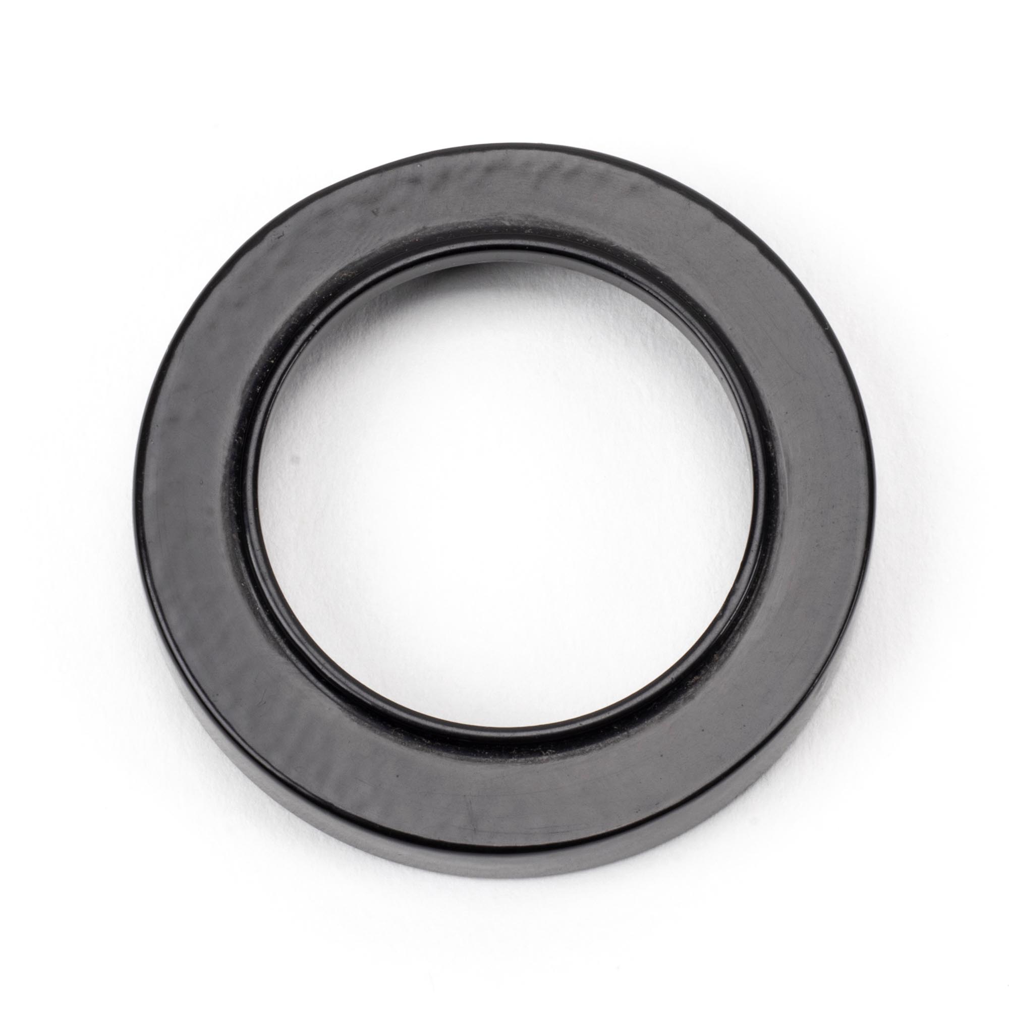 black round escutcheon (plain)