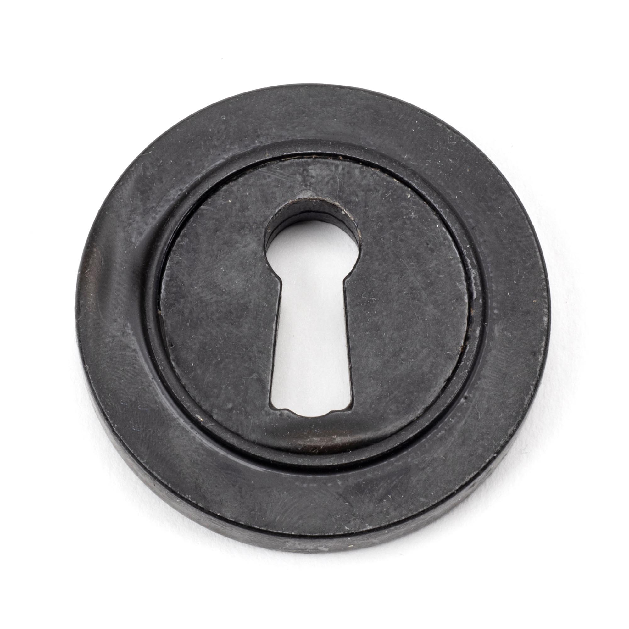 external beeswax round escutcheon (plain)