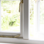 polished brass 8" reeded stay