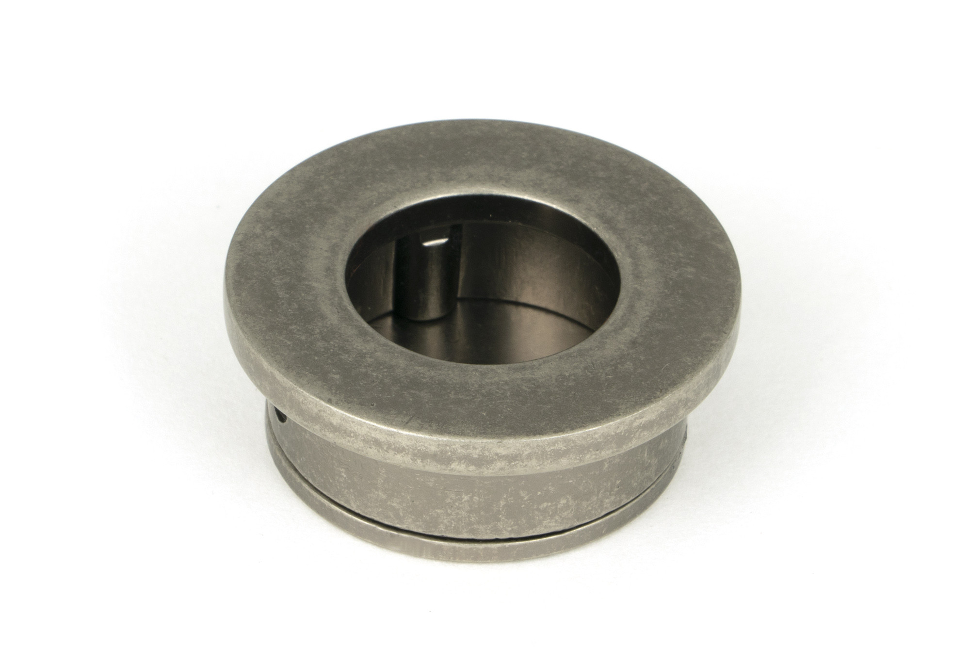 pewter 34mm round finger edge pull