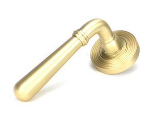 satin brass newbury lever on rose set (beehive)