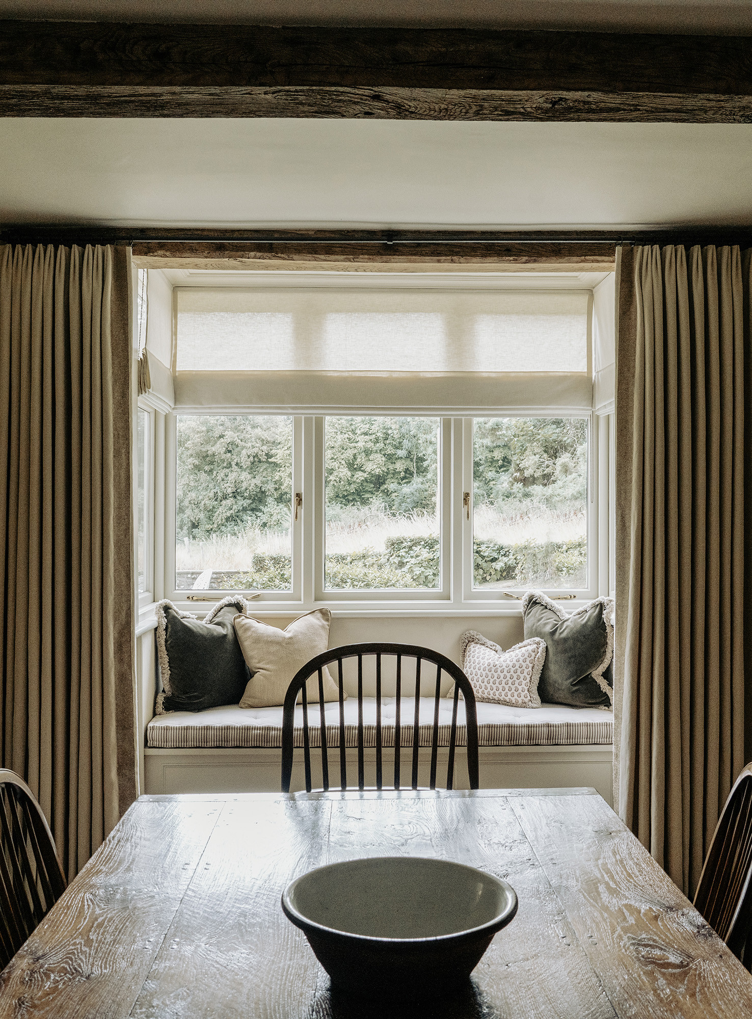 aged brass locking reeded fastener