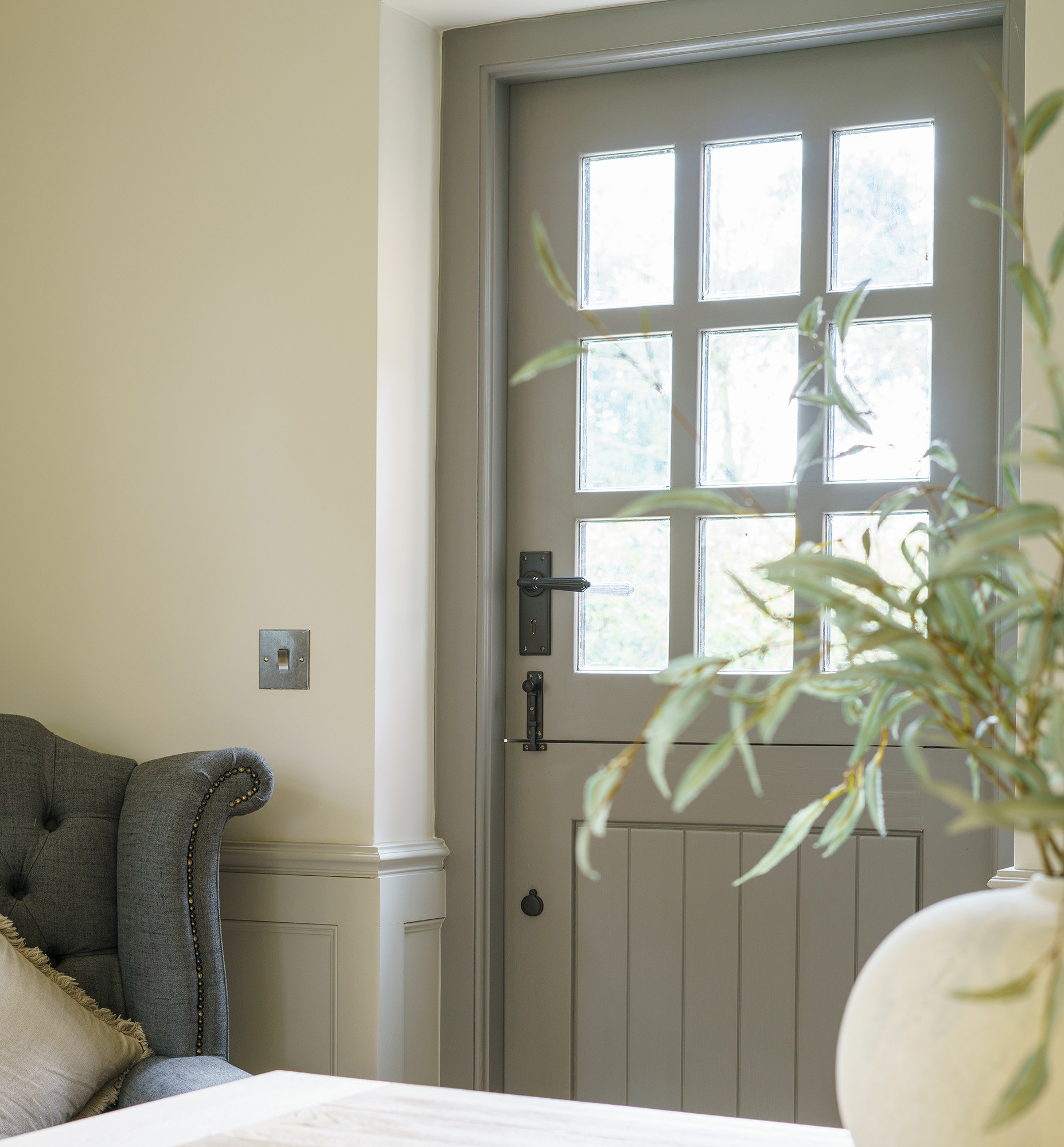 aged bronze 30mm round escutcheon