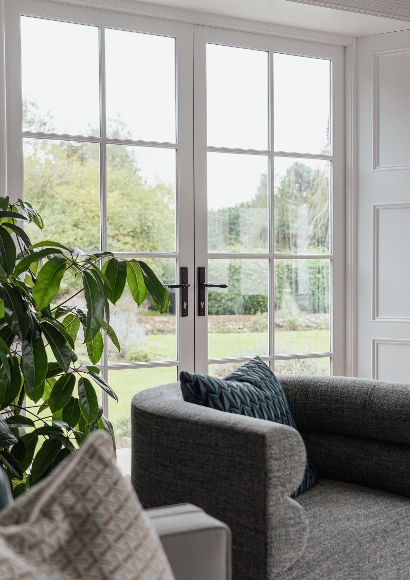 aged bronze reeded slimline lever espag. lock set