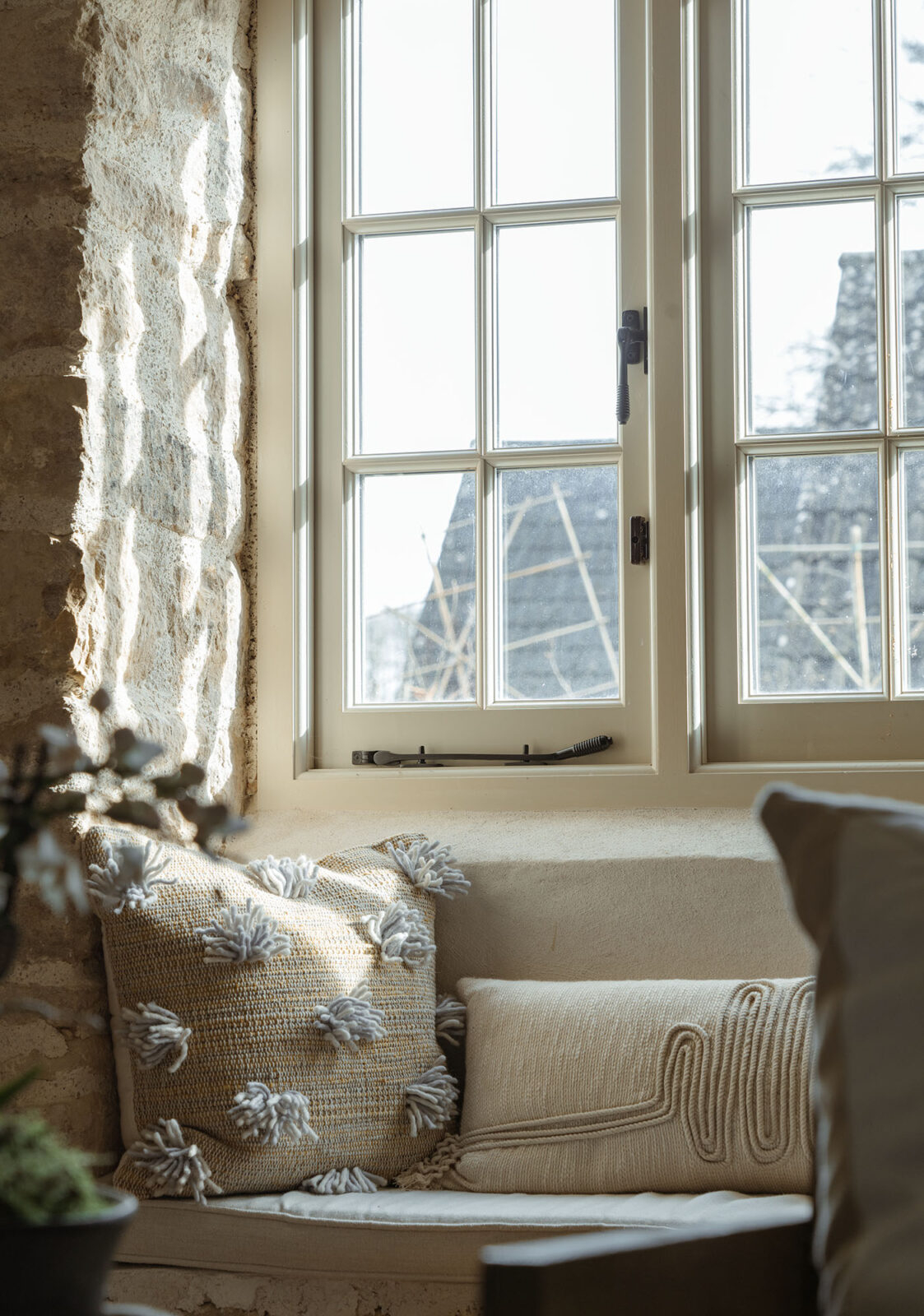 aged bronze locking reeded fastener