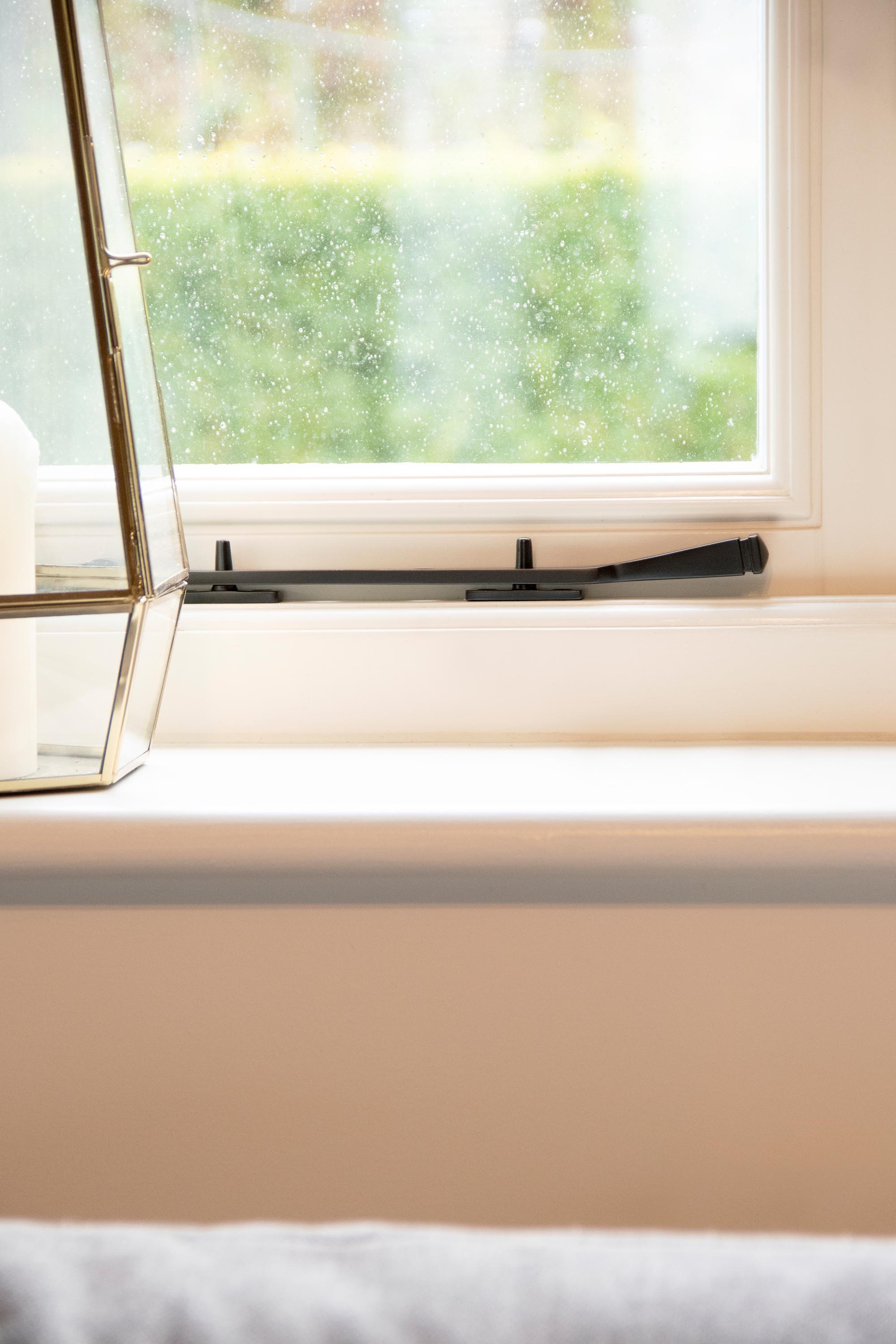 aged bronze 10" avon stay