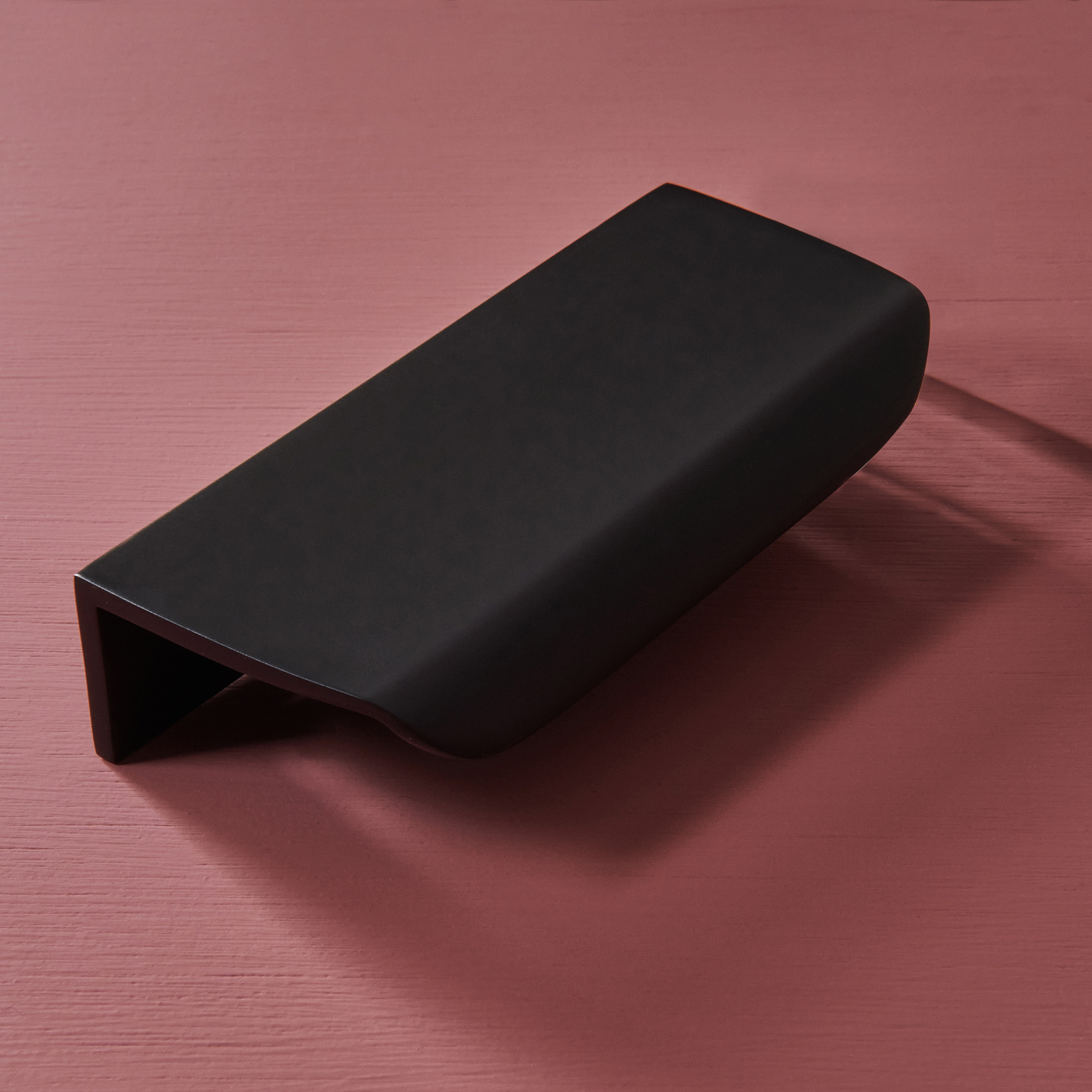 moore edge pull matt black