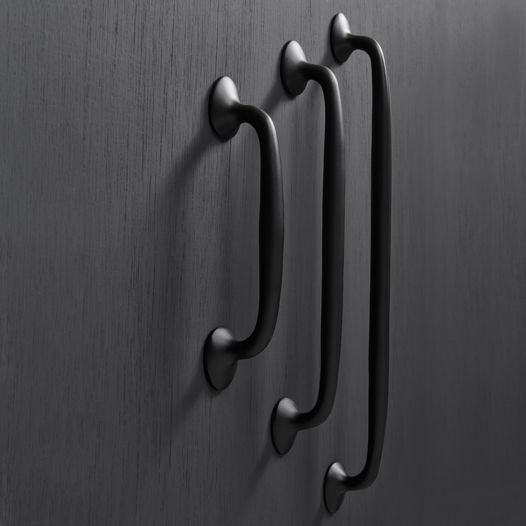 moore pull handle matt black