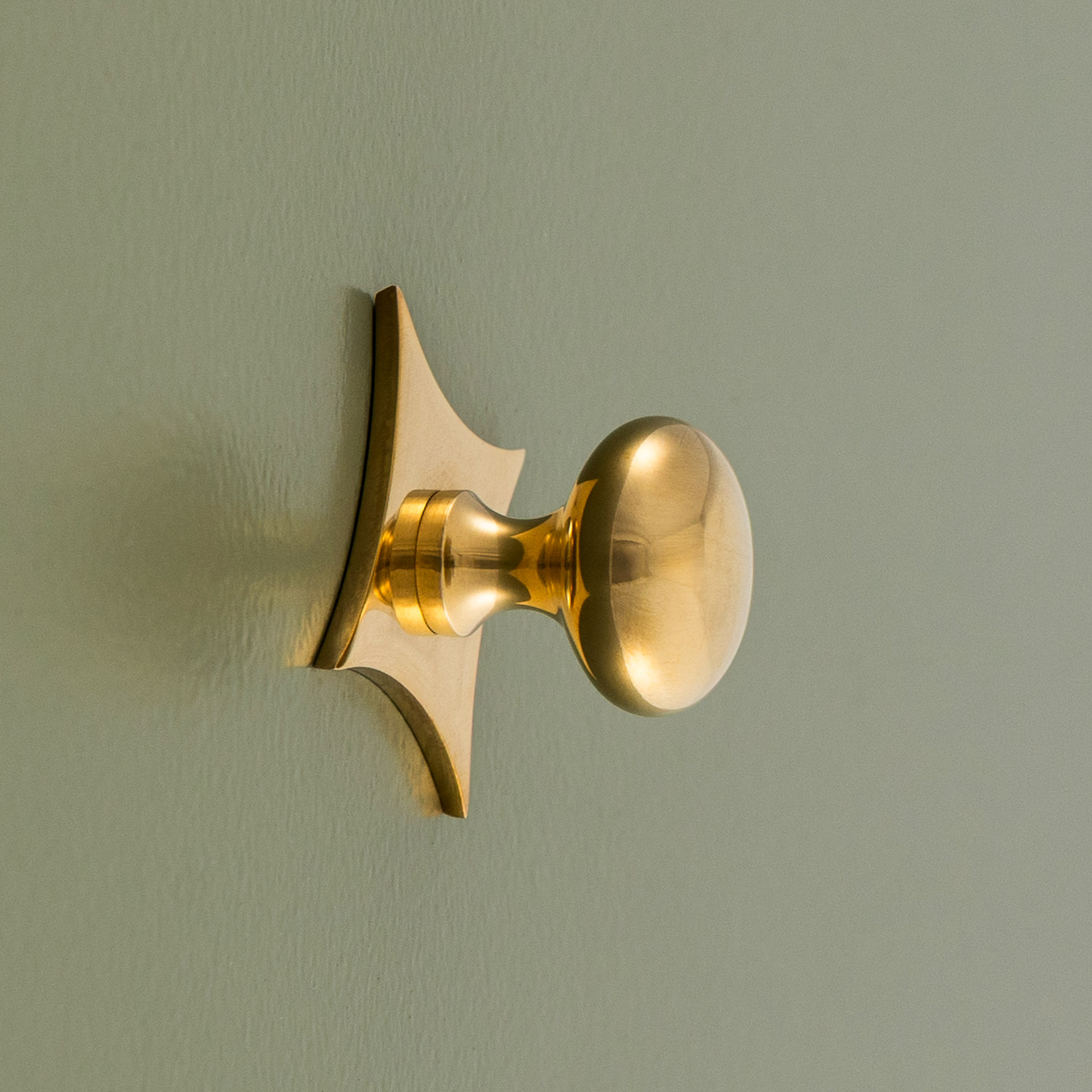 grace star cabinet knob polished brass