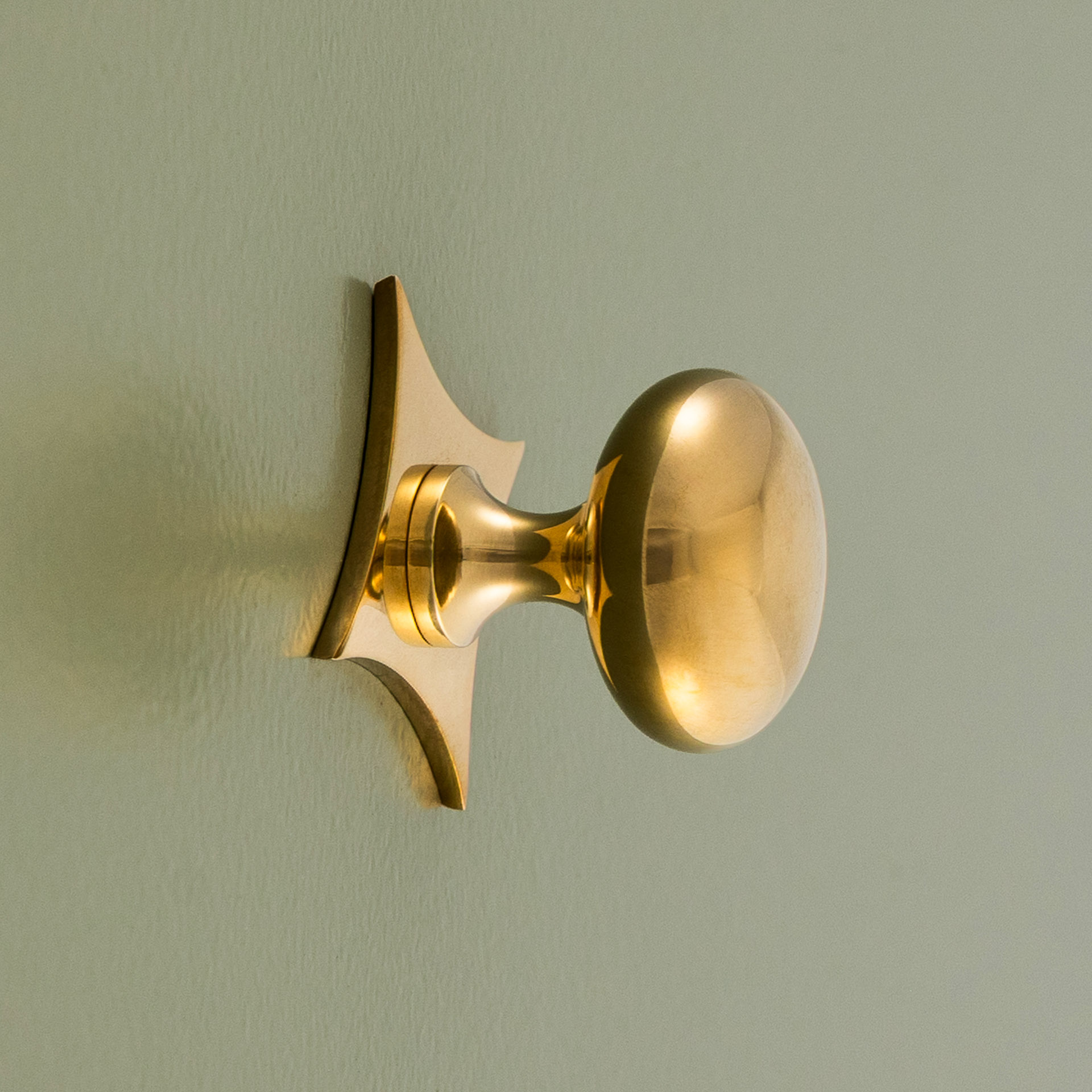 grace star cabinet knob polished brass