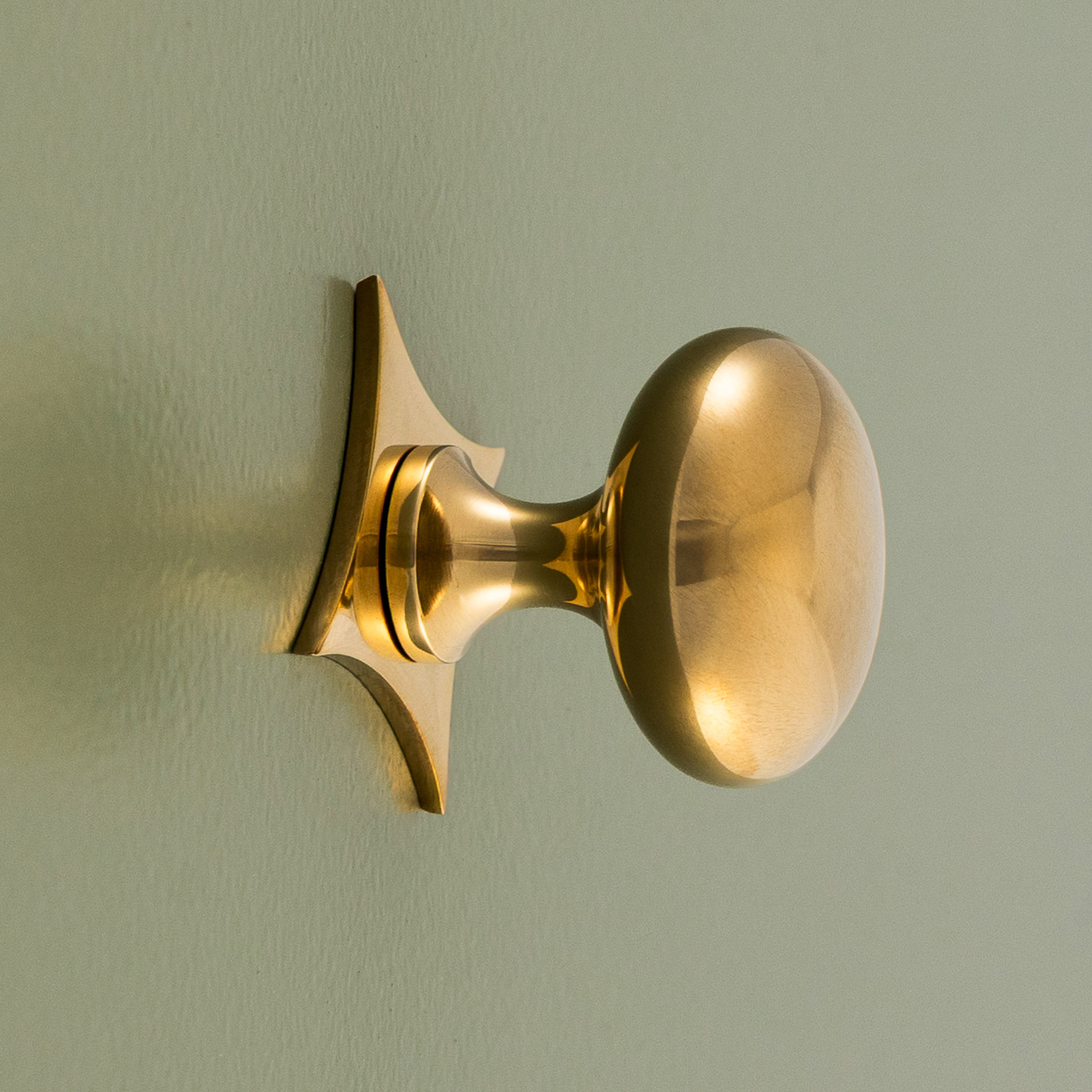 grace star cabinet knob polished brass