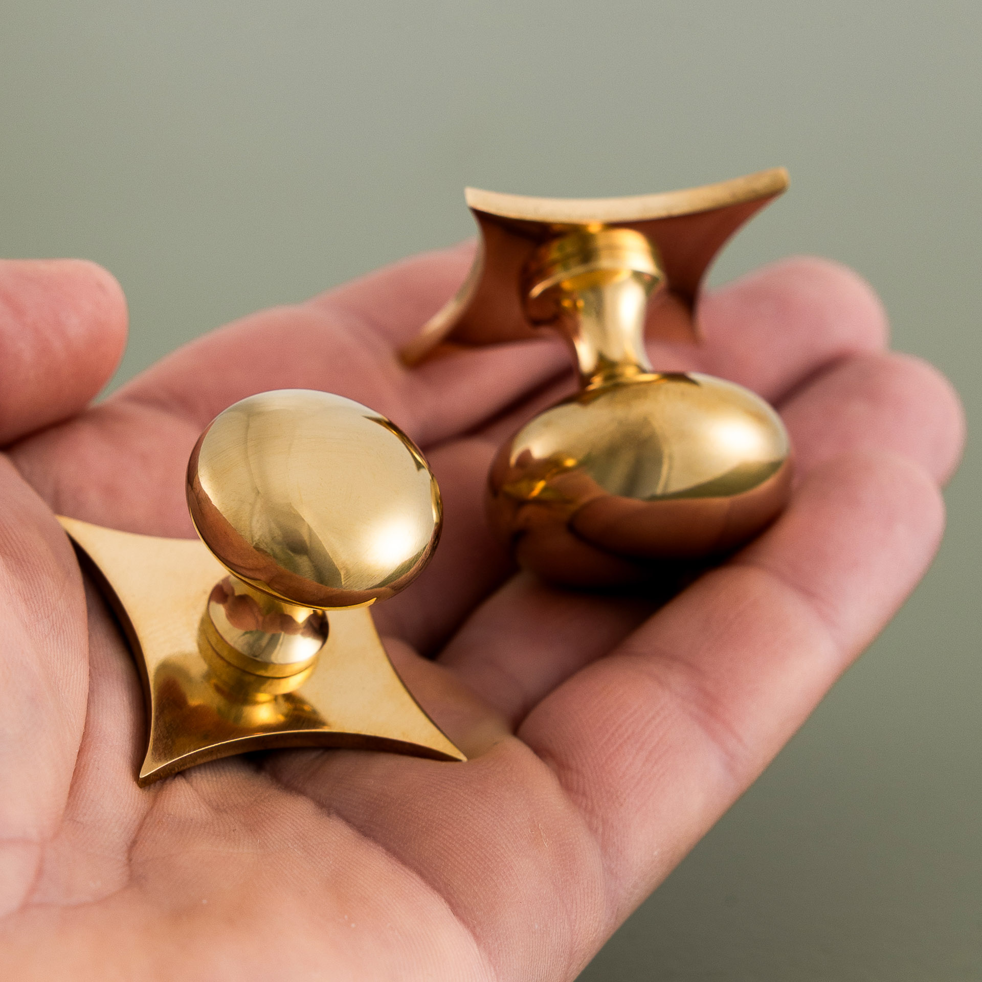 grace star cabinet knob polished brass