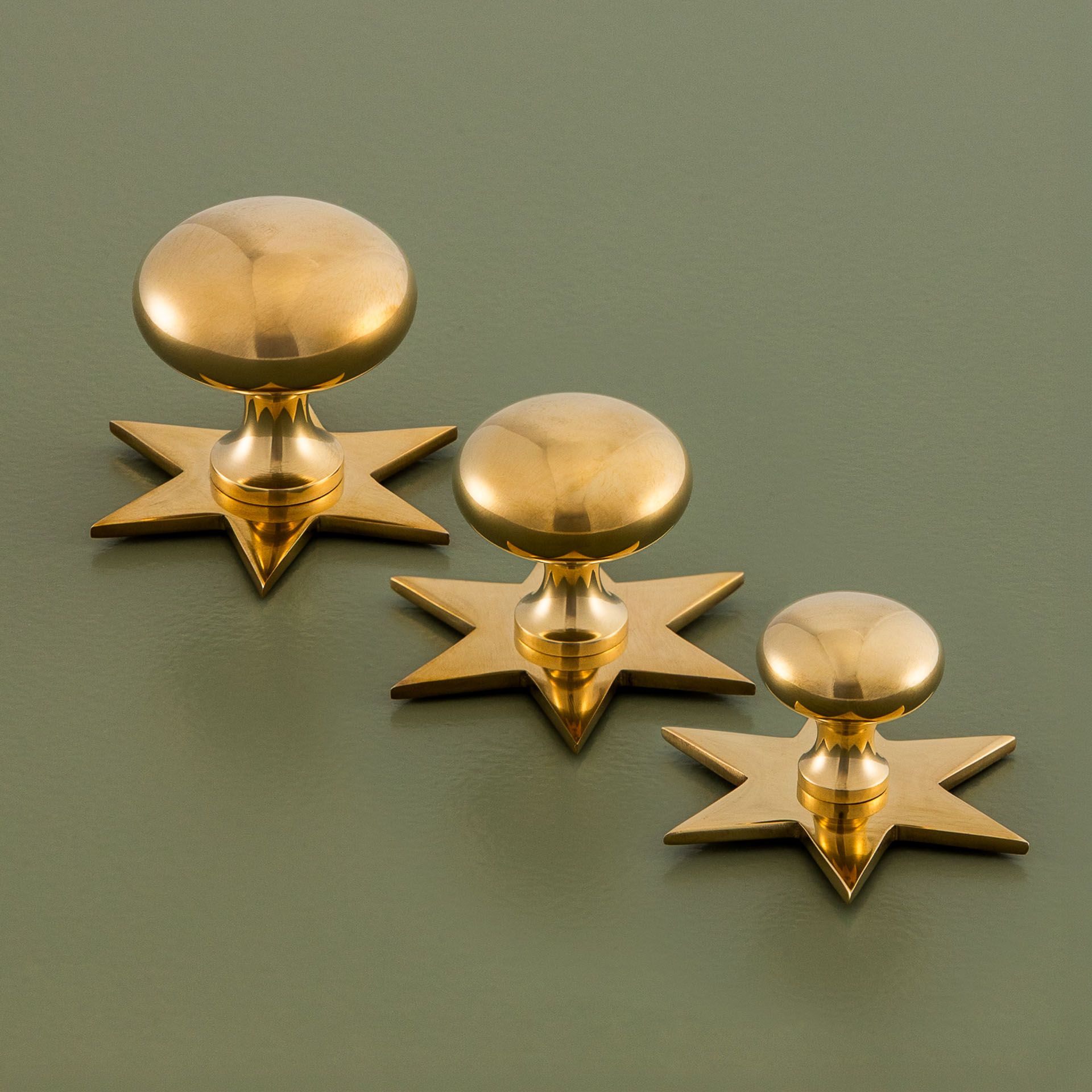 grace star cabinet knob polished brass