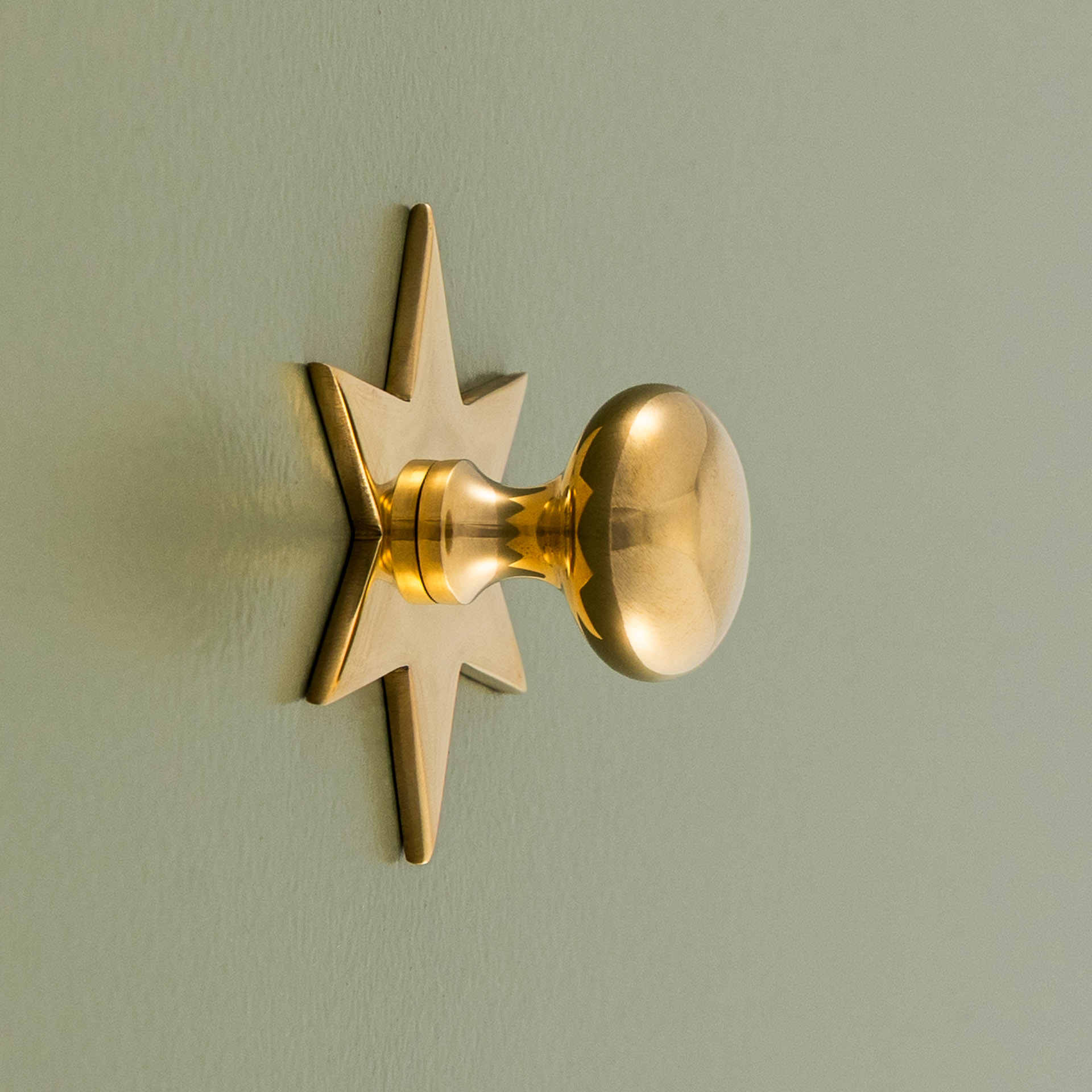 grace star cabinet knob polished brass