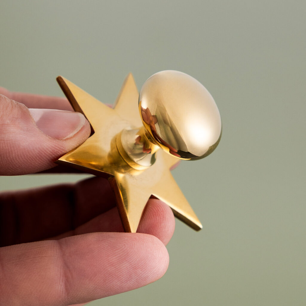 grace star cabinet knob polished brass