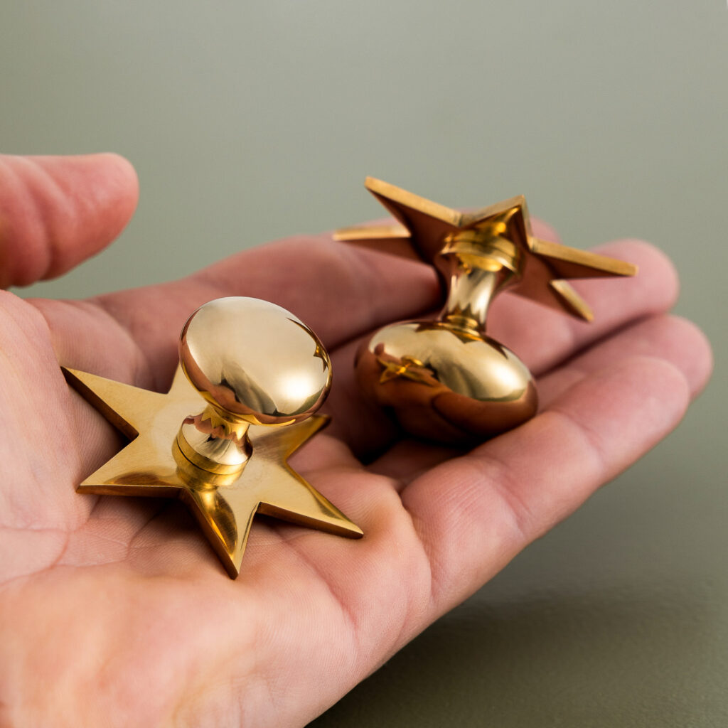 grace star cabinet knob polished brass