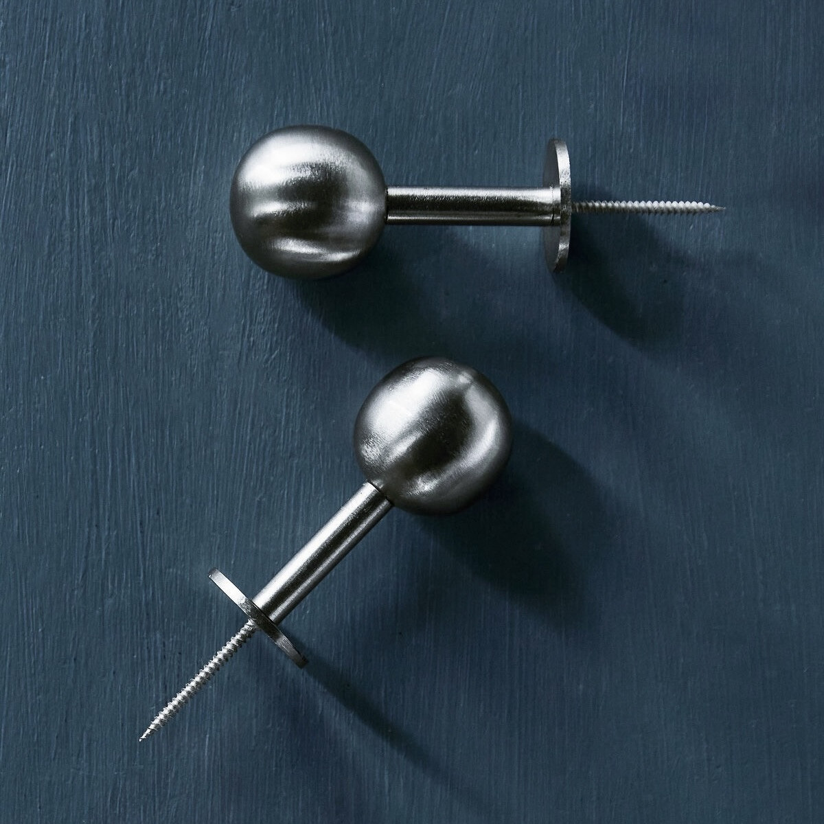 ball hooks silver (set of 2)