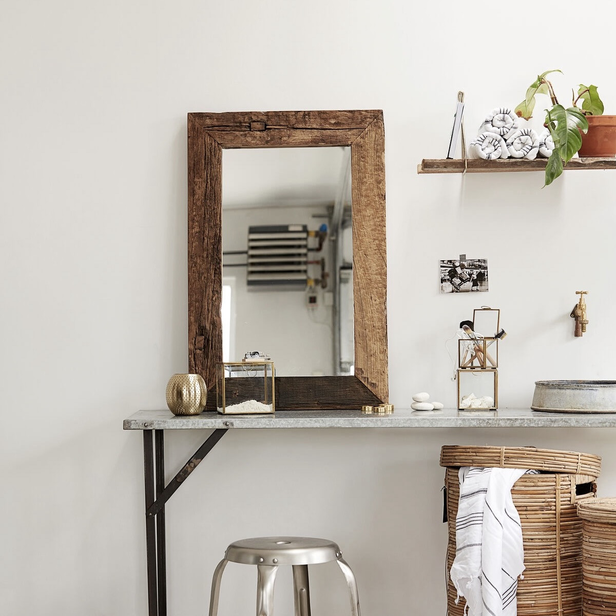brass shelving brackets