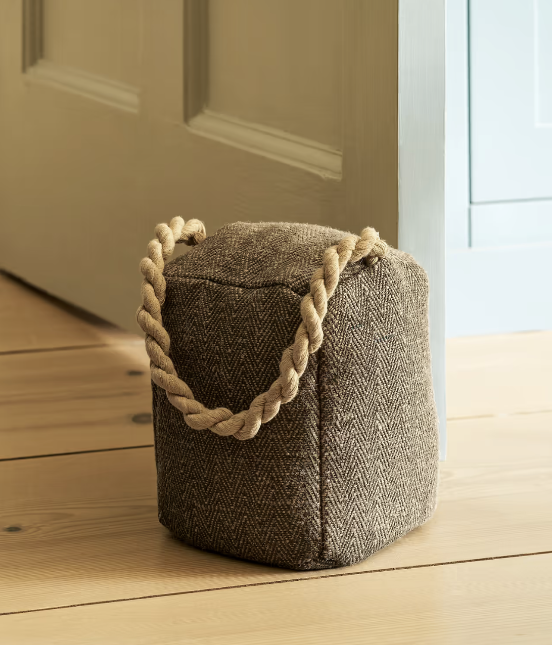 jute door stop